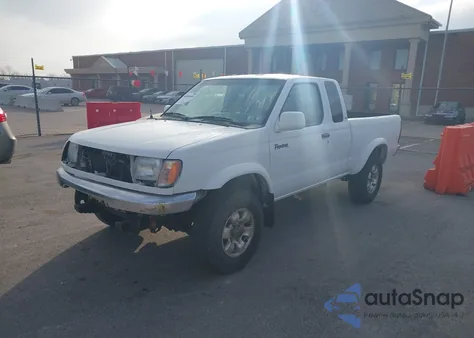 1999 Nissan Frontier Se-V6/Xe-V6 z USA, uszkodzony, nr VIN 1N6ED26Y5XC335070